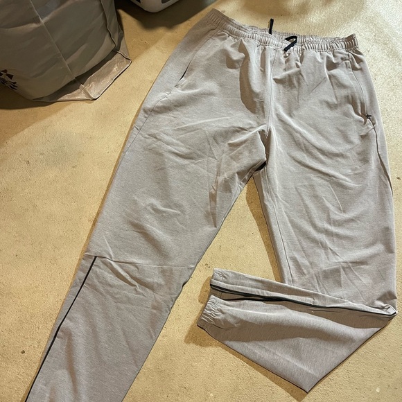Nike Men's Light Gray Joggers - Picture 1 of 5